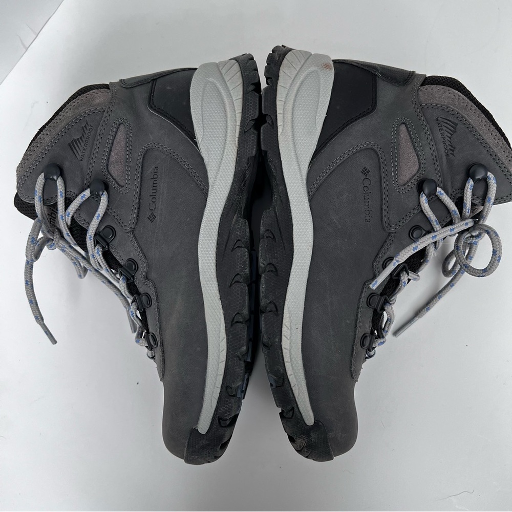 Columbia Women’s Newton Ridge Plus Quarry Cool Wave. Size 8. - Picture 4 of 7